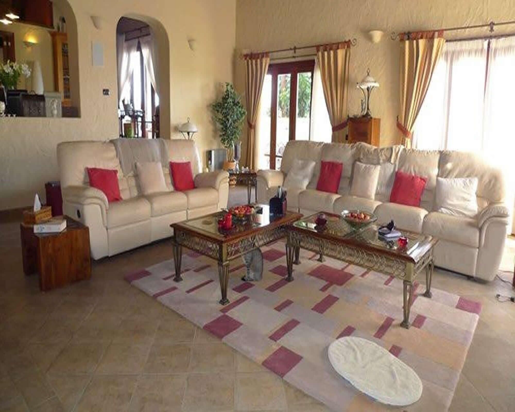 Piscina climatizada, bañera de hidromasaje, bar / sala de juegos, gimnasio, cueva, WiFi gratuito, 5 camas con 5 baños