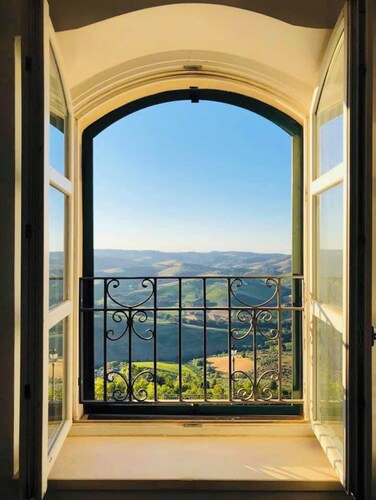 Grand palazzo apartment nestled in a medieval hilltop town by the Adriatic coast