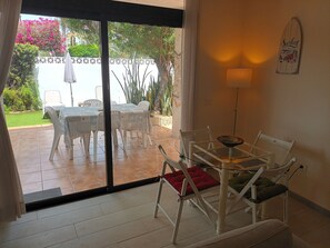Dining - Holiday home with private garden and terrace near the beach (Playa Las Americas)