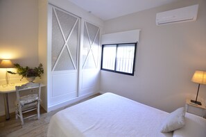 3 bedrooms, iron/ironing board, travel crib, free WiFi