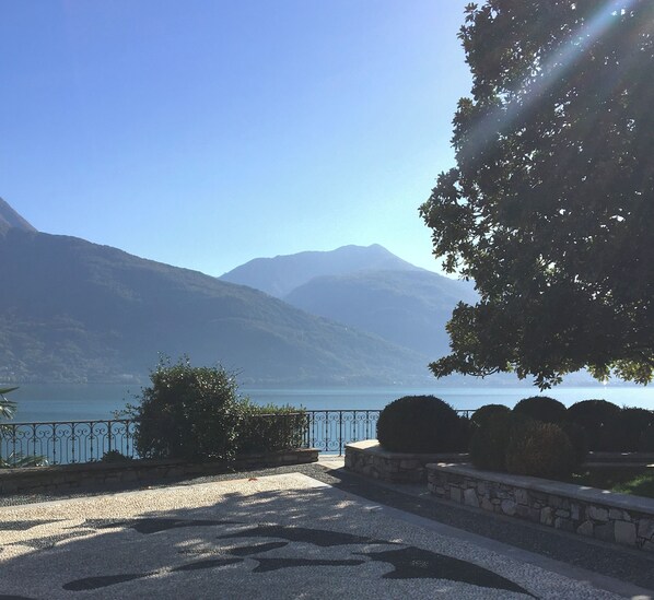 Property grounds - Casa Angiolina, centro paese, meravigliosa vista lago (Menaggio)