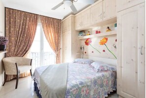 3 chambres, fer et planche à repasser, Wi-Fi gratuit, draps fournis