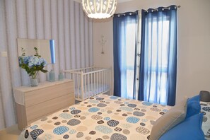 3 bedrooms, iron/ironing board, travel cot, free WiFi