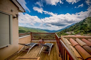 Property grounds - House / Villa - PIETROSO (Pietroso)