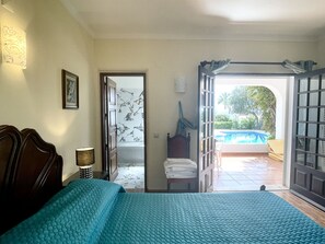 3 bedrooms, iron/ironing board, WiFi, bed sheets - 3 bedroom Villa, Private Pool, Private Location. Close to Guia, Near Albufeira Beaches & Old Town. (Guia)