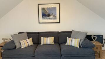 Smart-TV, DVD-Player, Bücher, Videothek