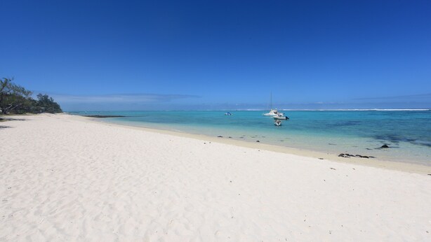 Beach nearby - VILLA ON THE BLUE WATER BAY (Blue Bay)