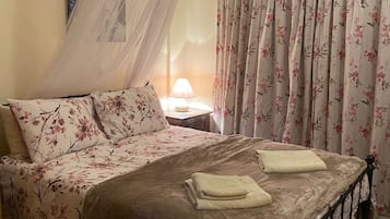 2 dormitorios, tabla de planchar con plancha, wifi y ropa de cama