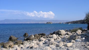 Una playa cerca, toallas de playa