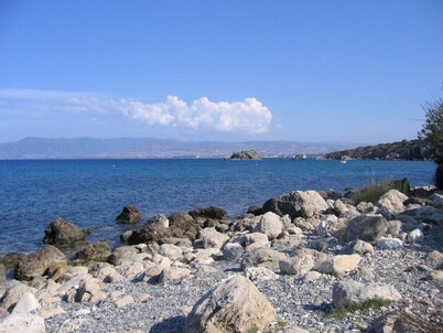 Luxurious Beach Villa with Sea Views and Stunning Location