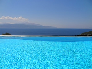 Pool - Private Villa, Swimming pool, Garden, Amazing panoramic sea view, Near beach (Skaloma)