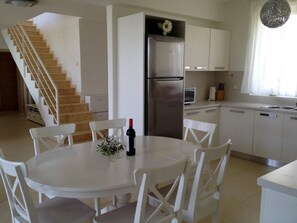 Dining - Seaside villa with private pool (Andravida-Kyllini)