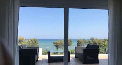 Seaside villa with private pool