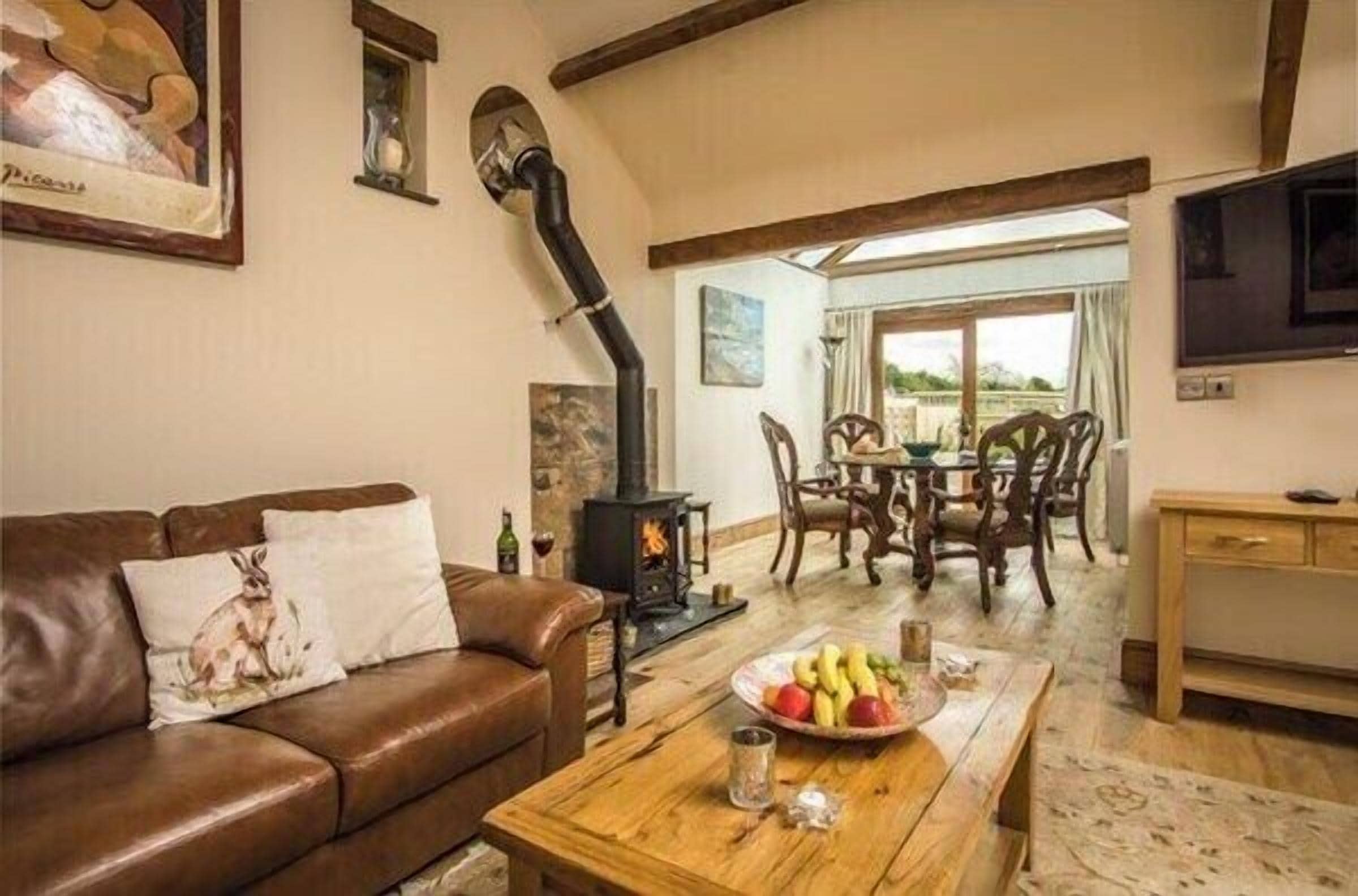 Télévision, cheminée