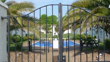 Outdoor pool, a heated pool