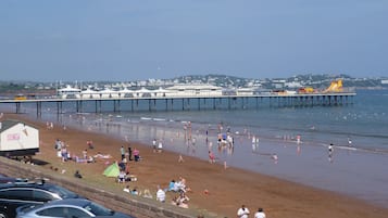 Beach nearby, sun loungers