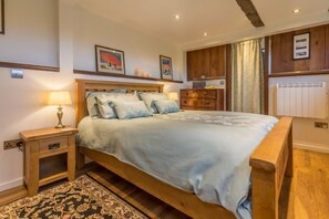 1 bedroom, internet, bed sheets - The Signal Box, Melton Constable, Norfolk (Melton Constable)