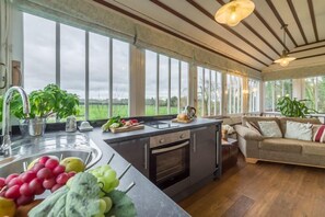 Microwave - The Signal Box, Melton Constable, Norfolk (Melton Constable)