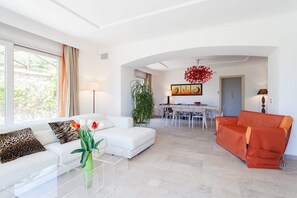 TV - Villa Yuri with private pool (Massa Lubrense)