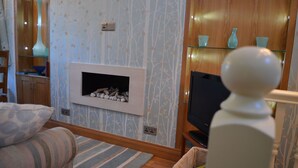 Unclassified image, 3 of 14, button - Lakeland Stone Built Cottage In Beautiful Private Gardens (Windermere)