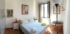 2 Schlafzimmer, Schreibtisch, Bügeleisen/Bügelbrett, kostenloses WLAN