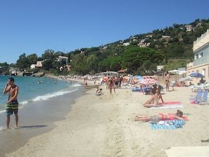 In Strandnähe, Strandtücher