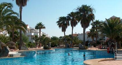 BEACH & GOLF 2 BED APARTMENT WITH GREAT VIEWS