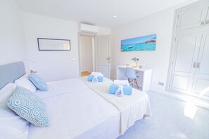 6 bedrooms, iron/ironing board, free WiFi, bed sheets