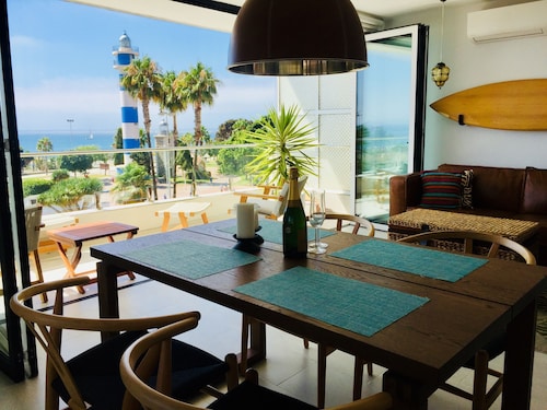 1st line luxury apartment with stunning sea view