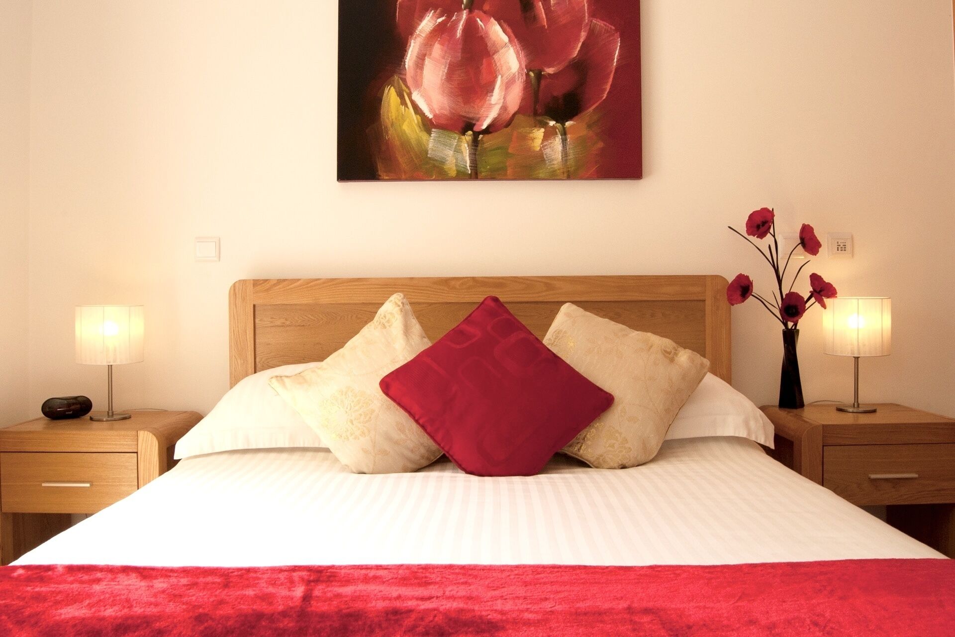 Beautiful 2 Bed Apartment with Swimming Pool in the Historic Town of Lagos