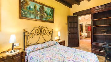 10 habitaciones, internet y ropa de cama