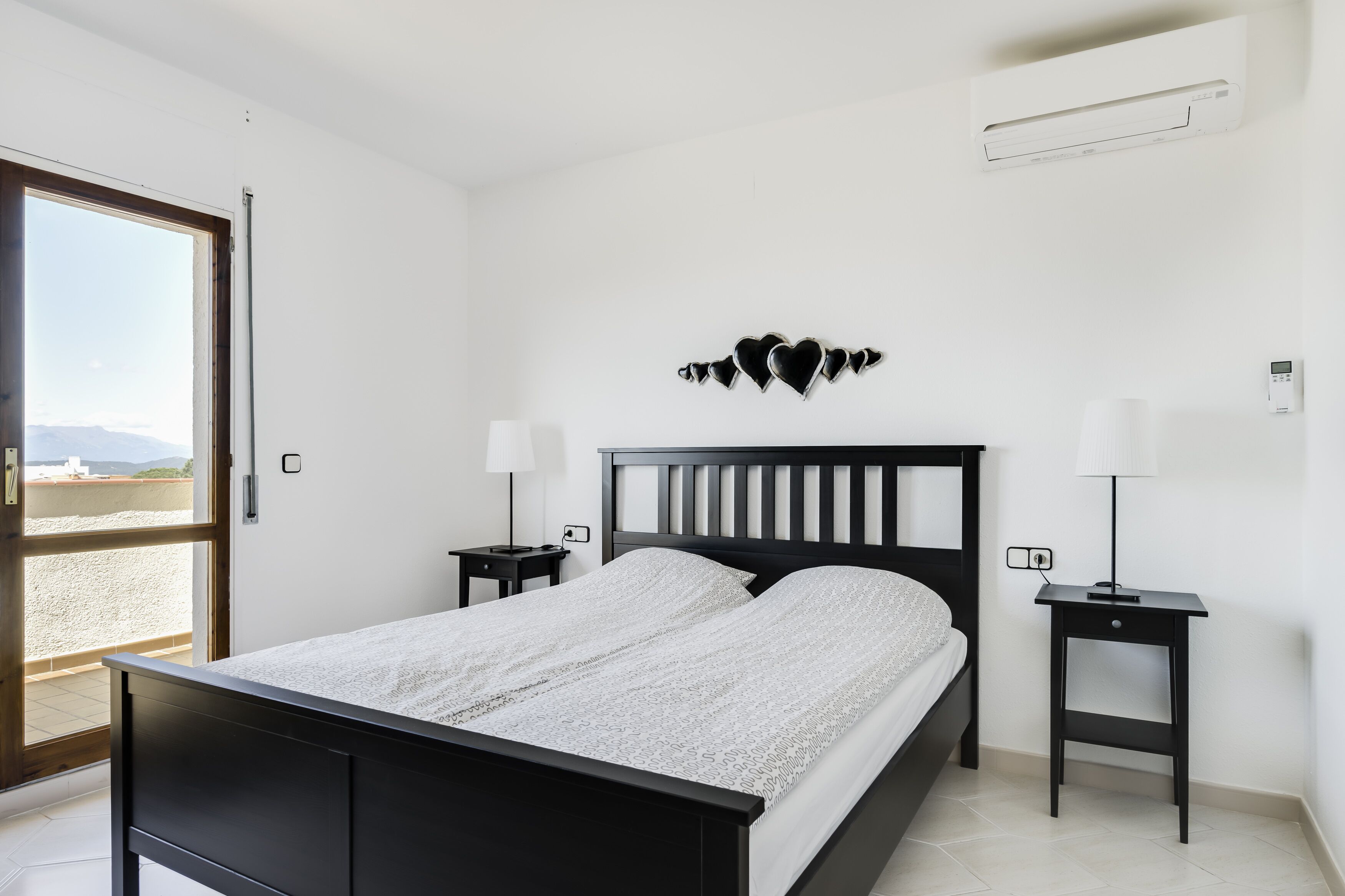 Casa Roca Grossa. Lloret lake, heated pool and whirlpool