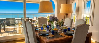 Villa Sitges Altavista. Breathtaking view. Beach 18 min walk. A / C South.