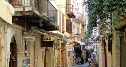 LUXURY VILLA WITH PRIVATE POOL, MOUNTAIN, OLIVE GROVES AND SEA VIEWS