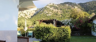 Salakos Mountain View Home