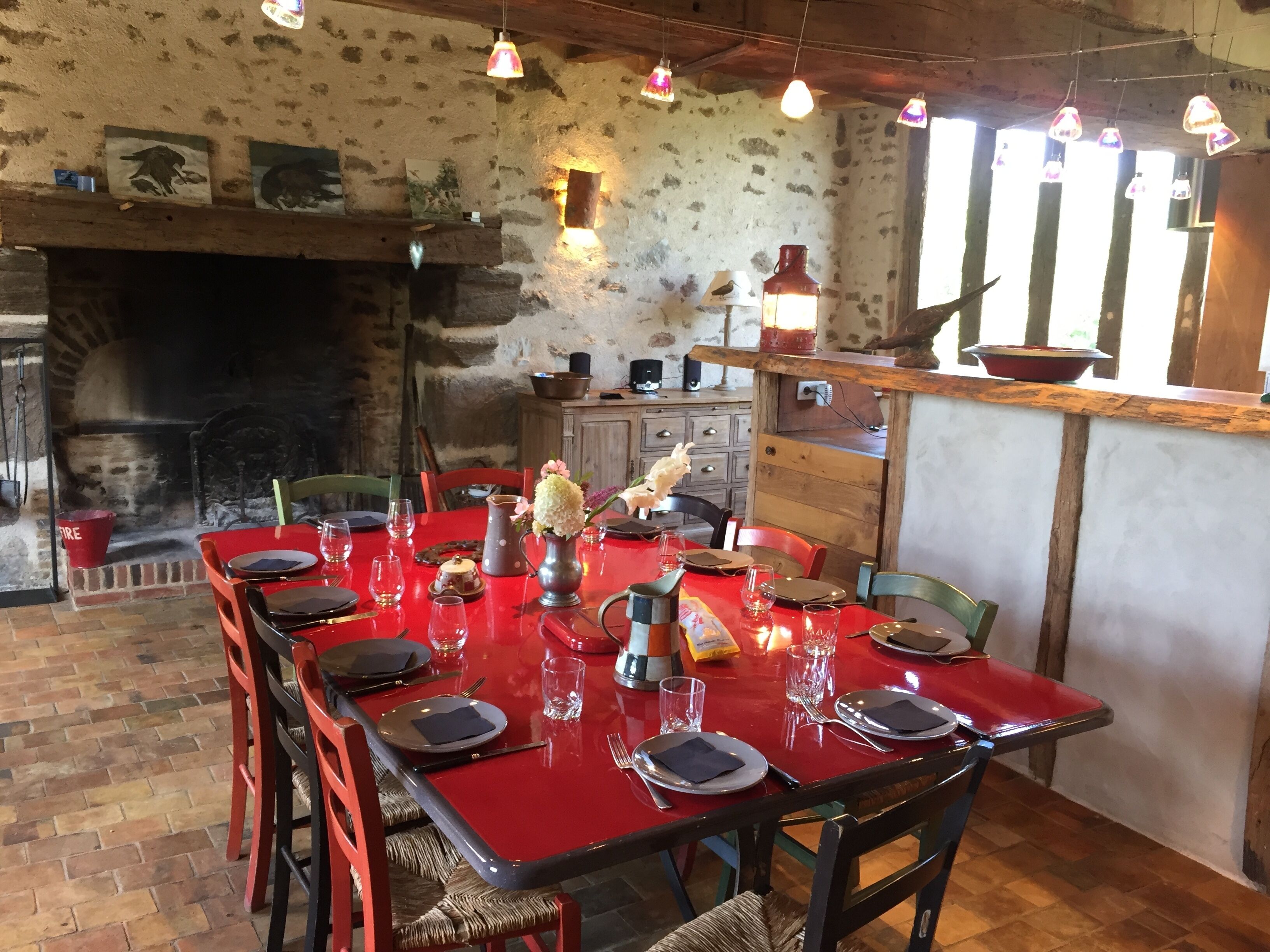cuisine salle à manger, bar américain, cheminée