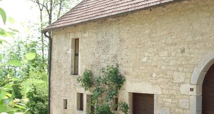 Maison de caractÚre indépendante au coeur du Jura & lac de Vouglans