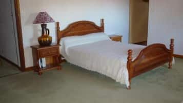 4 habitaciones, tabla de planchar con plancha y wifi gratis