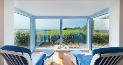 Beautiful Cottage with Stunning Sea Views,Pet friendly,3mins to beach,EV charger