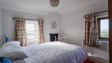 3 多间卧室、熨斗/熨衣板、WiFi、床单