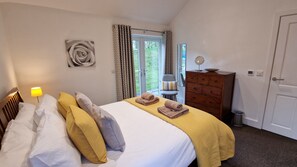 4 bedrooms, iron/ironing board, travel cot, free WiFi