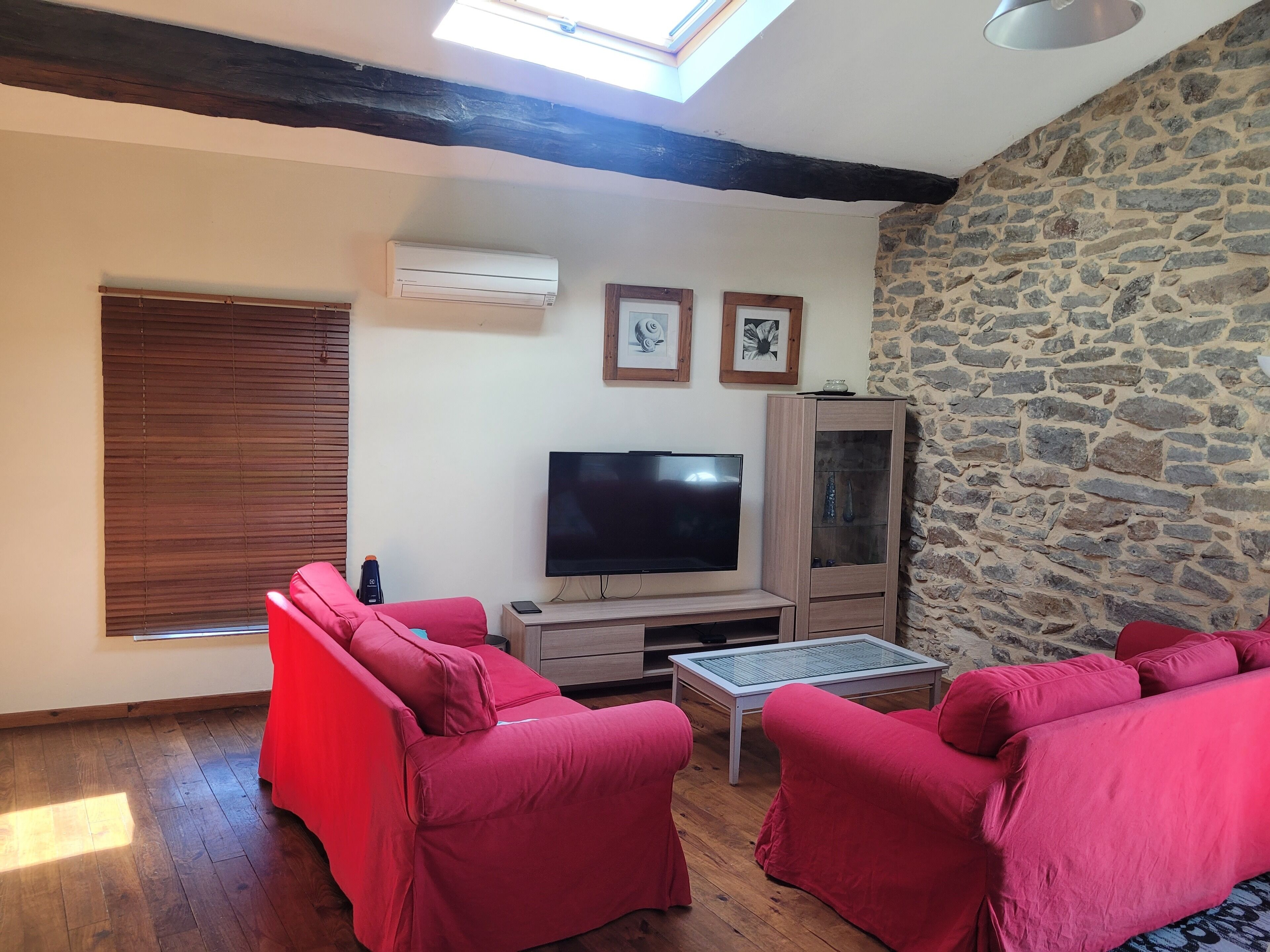 L'Appartment Deluxe,Games room, Wi-Fi, UKTV, Private roof terrace, spa Pool