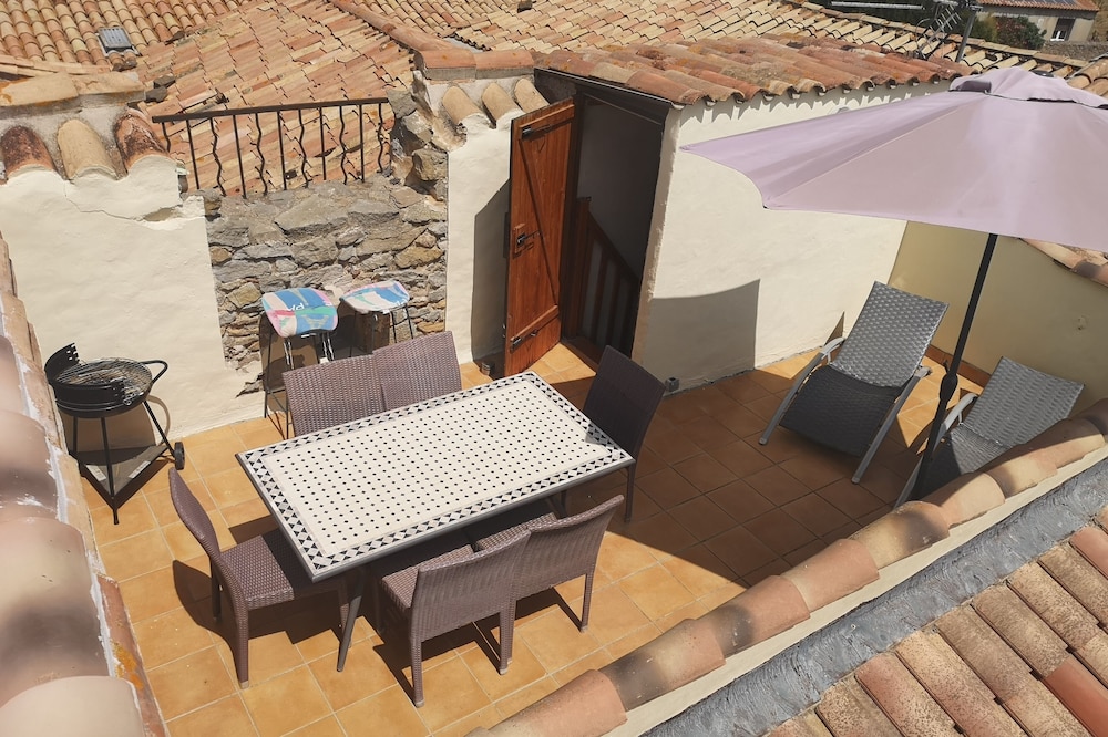 L'Appartment Deluxe,Games room, Wi-Fi, UKTV, Private roof terrace, spa Pool