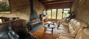 Peaceful and spacious country house surrounded by nature