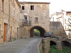 Onsite parking, car required