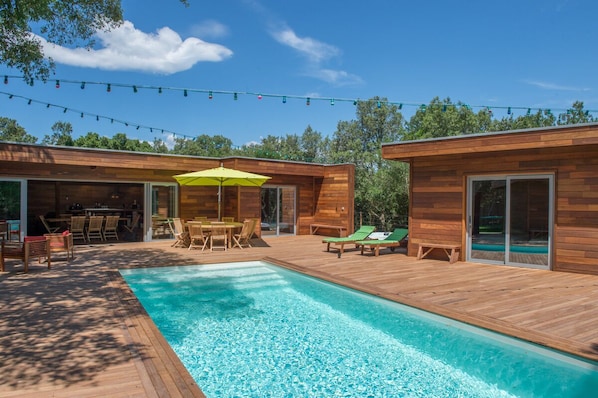 Outdoor pool, a heated pool