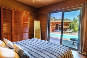 4 bedrooms, iron/ironing board, travel crib, free WiFi