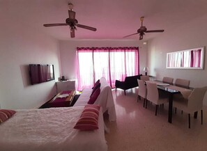 2 habitaciones, tabla de planchar con plancha y wifi gratis 