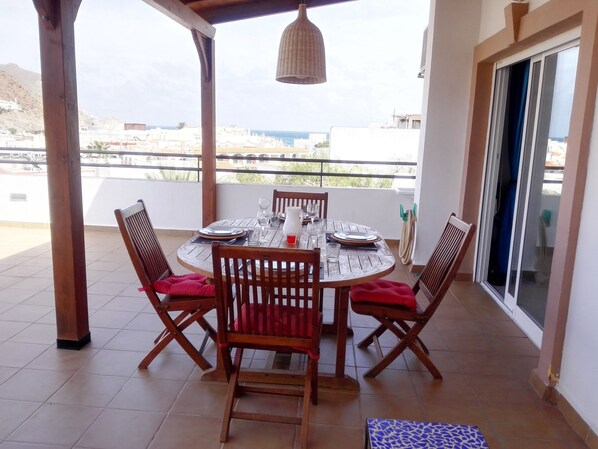 Outdoor dining - VERY CENTRAL PENTHOUSE WITH LARGE TERRACE (San José)