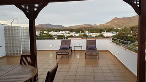 Outdoor dining - VERY CENTRAL PENTHOUSE WITH LARGE TERRACE (San José)